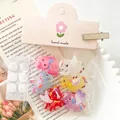 Vista detallada de dijes de unicornio de resina de colores para manualidades DIY. - Juego de Pony Volador Sin Rastro/6 Piezas (Con Tarjeta)