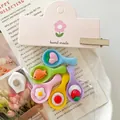 Gros plan de miniatures culinaires en résine en forme de cuillères colorées - Type Magnétique (Avec Carte de Tête) / Lot de 5 / Multicolore