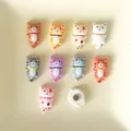 Vue détaillée d'accessoires en résine de chat colorés avec support magnétique pour le bricolage - Sans Carte de Tête / Magnétique / Ensemble de 9 Pièces