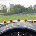 Cinq jolies fleurs de tournesol pour le tableau de bord de voiture avec ressorts - Tournesol Tremblant avec Feuilles Colorées / 5 Pièces