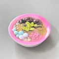 Calamita da frigo in resina con una ciotola rosa di dessert estivo a base di gelatina - Palline di Taro Ciotola Rosa