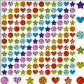 Vista macro detallada de pegatinas holográficas de colores en formas de corazón, estrella y círculo - A216