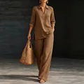 Elegante completo lounge marrone con top a maniche lunghe con scollo a V e pantaloni larghi - Marrone scuro