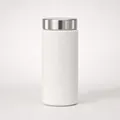 Minimalistische weiße Mini-Edelstahl-Isolierflasche im Taschenformat mit Silberdeckel - 200ml / Mini Chubby Flasche / Weiß