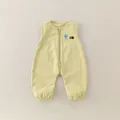 Ärmelloser Baby-Strampler aus reiner Baumwolle in Hellgelb mit süßer Raupen-Stickerei - 73cm / Set / Grün (6226)