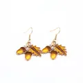 Orecchini pendenti a forma di ghianda e foglia di quercia con smalto giallo e strass. - Stile Foglia di Nocciola con Strass (89) / Multicolore