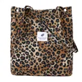 Sac à bandoulière en velours côtelé à motif léopard avec un écusson blanc artistique - Imprimé Léopard Bicolore