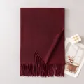 Élégante écharpe bordeaux en laine mélangée avec franges, accessoire d'hiver cosy - 70x200cm (Avec Étiquette) / Bordeaux
