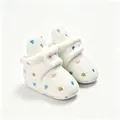 Scarpine invernali neonato in peluche bianco con ricamo a cuore e chiusura velcro - Bianco Multicolore (B258)