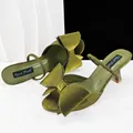 Mules chic en satin vert olive à bout ouvert avec un nœud décoratif surdimensionné - 41 / Vert olive
