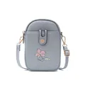 Detaillierte Vorderansicht einer grauen vertikalen Handytasche mit Blume und Goldbeschlägen - Bestickter Blumenstil (L6-242) / Himmelblau