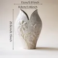 Vaso in ceramica Wabi-sabi con rilievo floreale vintage, vaso bianco decorativo casa - Bakalo / Scatola di carta kraft