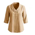 Détail d'une chemise ample en coton et lin avec col châle et manches trois-quarts - Chair
