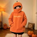 Vista dettagliata del cappuccio a forma di zucca e della morbida felpa di Halloween. - Taglia S / Lettera Pumpkin Stile 19 (Maglia) / Arancione