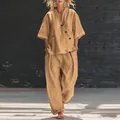 Λεπτομέρεια casual σετ από μείγμα λινού με V λαιμόκοψη και φαρδύ παντελόνι σε καφέ χρώμα. - S / Επάνω Και Κάτω Μέρος / Ελαφρύ χακί