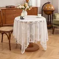 Tovaglia vintage in pizzo bianco con eleganti motivi floreali per tavoli rotondi - Motivo a Fiore Ottagonale