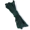Primo piano di corda in velluto verde scuro, consistenza morbida per accessori artigianali. - Larghezza: 6mm 5 Yards/Confezione / Verde