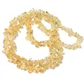 Close-up detail van onregelmatige gele kristalsteentjes, perfect voor sieraden en DIY. - 220 stuks/verpakking / Geel Kristalsplit
