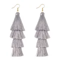 Graue vierlagige Quasten Ohrringe, elegante Stoff Fransen Dangle Schmuck fuer Damen Alltag. - 1 Paar (Länge ca. 85mm) / Grau