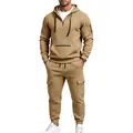 Vollständige Ansicht des khakifarbenen Hoodies und der Jogginghose mit praktischen Taschen - M / Oberteil und Hose / Camel