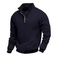 Vista detallada de un jersey para hombre con textura jacquard azul marino y cremallera - S / Tops / Azul marino