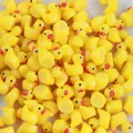 Petits canards en résine lumineuse jaune pour l'artisanat et décors miniatures. - Couleur solide Jaune