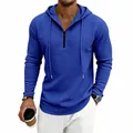 Dettaglio felpa con cappuccio blu in maglia a nido d'ape con mezza zip e coulisse - Blu