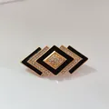 Élégante broche vintage de style français avec émail noir et strass scintillants - Style E (Losange Géométrique Noir)