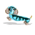 Kreative blaue Emaille Dackel Brosche mit glitzernden Strasssteinen auf weißem Grund - Dackel / Blauer Hund