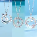 Elegante zilveren walvisketting met parel en fonkelende kristallen accenten - Walvisval + Vis Metgezel + Slang Maan (Eenvoudige Verpakking)