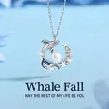 Elegante zilveren walvis hanger ketting met witte parel en blauwe accenten voor vrouwen - Walvisval Stijl (Geschenkverpakking)