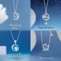 Set van elegante zilveren sterren- en maan-kettingen met diverse kristallen bedels - Zwevend + Melkweg + Pluto + Sterren Rondom / Cadeaubonset (Set van 4) / Zilver