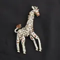 Elegante spilla a forma di giraffa con cristalli scintillanti e finitura dorata. - White Coffee Orange Rhinestone Style