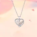 Elegante zilveren hartjesketting met MOM-gravure en sprankelende kristallen - Geschenkdoos / Moederliefde Stijl