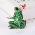 Exquise groene emaille kikker broche met een fonkelende rode kroon voor dames - Groene Kikker Met Rode Kroon (C6-5-8368)