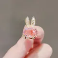Squisita spilla a forma di coniglio in cristallo rosa con incisione LOVE - Coniglio LOVE (3)
