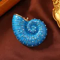 Elegante blauw geëmailleerde zeeschelp broche met iriserende steentjes voor mode - Vintage Goud Hemelblauwe Emaille Wulk (p2-1-6004)