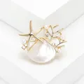 Elegante gouden zeester en schelp marine broche met parels en kristal - Gouden Koraal Zeester Schelp Combo (o2-1-5111)