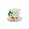 St. Patrick's Day Kleeblatt Hut Brosche mit glitzernden Strasssteinen in Gold - Weiß