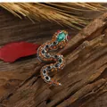 Vintage S-vormige slangenbroche met oranje en groene strass-steentjes op natuurhout - Stijl 1 (S-Vorm Oranje Zwarte Stenen)