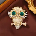 Luxurious vintage gold-plated owl brooch with emerald green gem eyes and sparkling crystals - Retro Green Eye Owl Style (9)