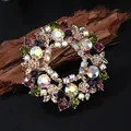 Kleurrijke kransbroche met strass steentjes en vintage metalen rozenontwerp stijl - Stijl 15