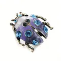 Vintage lieveheersbeestje broche met paars emaille en fonkelende blauwe kristallen luxe - Paars Lieveheersbeestje (k3-4-2359)