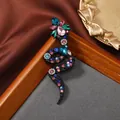 Elegante vintage slangenbroche versierd met levendige veelkleurige kristallen - Stijl 27 (Zwarte Basis Kleurrijke Stenen)
