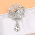 Broche de style cour vintage complexe avec strass argentés et un pendentif en goutte. - Goutte Transparente Strass Argent (H8-2-2756)
