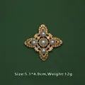Broche baroque en or avec perles grises et cristaux, bijou vintage de luxe élégant - Style Perle Grise (M4-1-1611)
