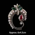 Élégante broche en cristal baroque vintage avec pierres vert émeraude et rouge rubis, 6x4,5cm - Style 14