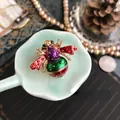 Vintage kleurrijke emaille bijenbroche met groene kristallen ogen voor mode dames - Bij Stijl 1
