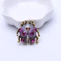 Vintage paarse emaille lieveheersbeestje broche met sprankelende roze kristallen - Lieveheersbeestje Stijl 14