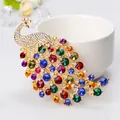 Luxe pauwenveer broche met kleurrijke strass steentjes in elegante gouden zetting - Gouden Basis Kleurrijke Edelsteen Stijl (14) / Universele Specificatie